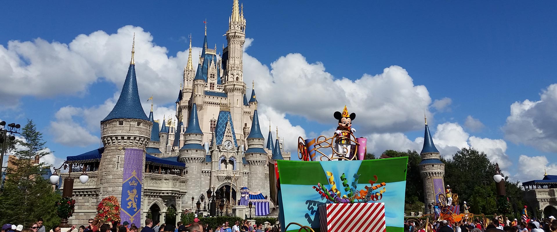 Disney Cinderella's Castle - private Disney VIP tours